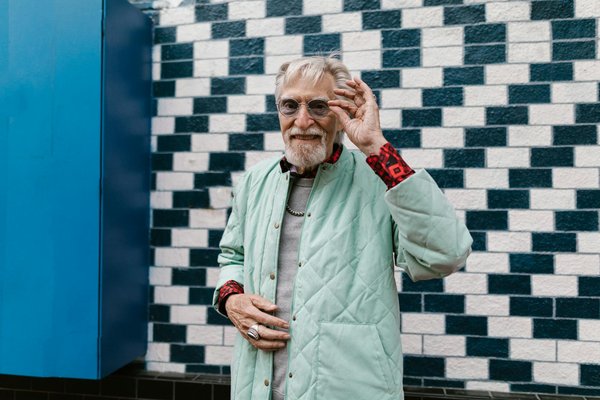 Crafting radiant skin: your essential guide to an effective morning skincare regimen